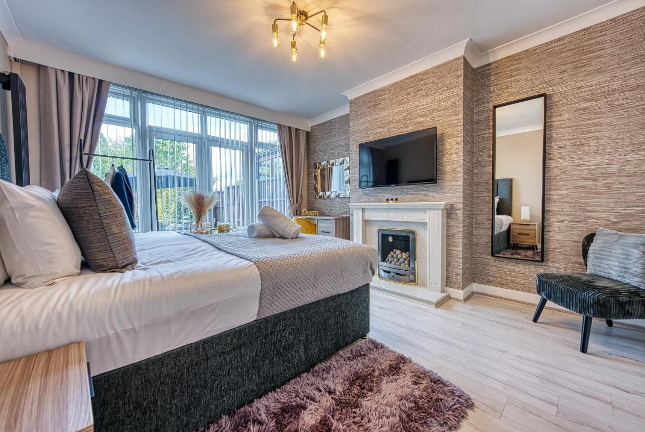 Elegant 5 Bed House - Sleeps 9, Central Solihull, Nec, Jlr, Hs2, Resorts World, Airport Business And Leisure Stays, Exteriér fotografie