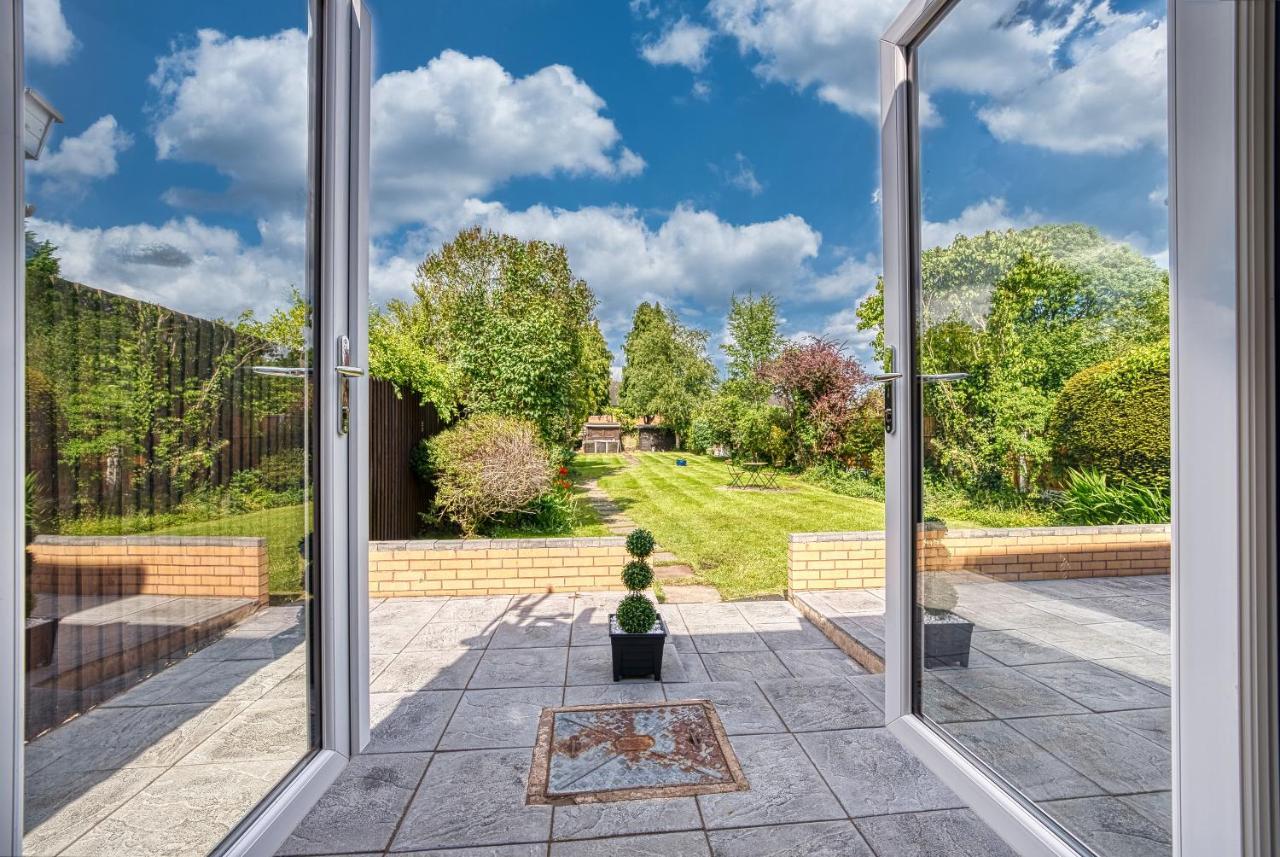Elegant 5 Bed House - Sleeps 9, Central Solihull, Nec, Jlr, Hs2, Resorts World, Airport Business And Leisure Stays, Exteriér fotografie