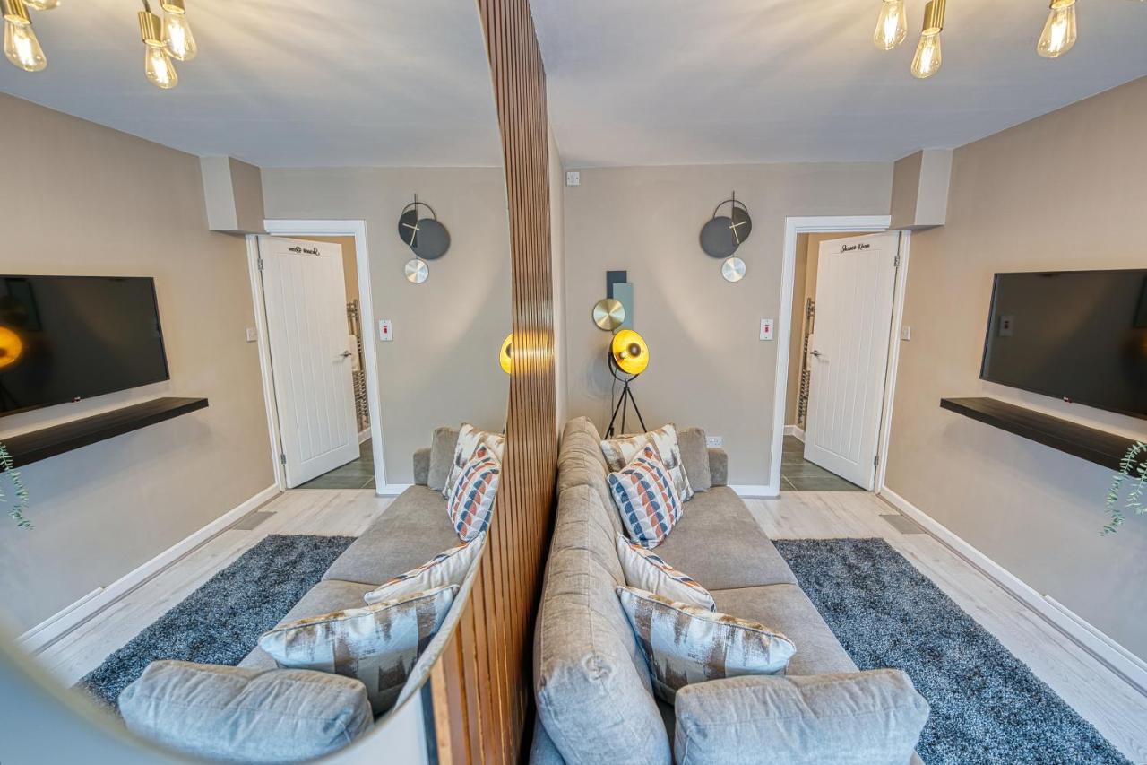 Elegant 5 Bed House - Sleeps 9, Central Solihull, Nec, Jlr, Hs2, Resorts World, Airport Business And Leisure Stays, Exteriér fotografie