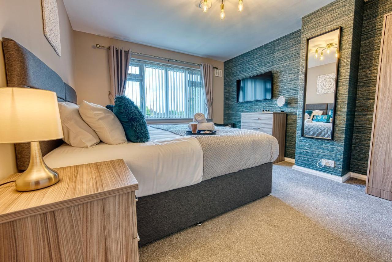 Elegant 5 Bed House - Sleeps 9, Central Solihull, Nec, Jlr, Hs2, Resorts World, Airport Business And Leisure Stays, Exteriér fotografie