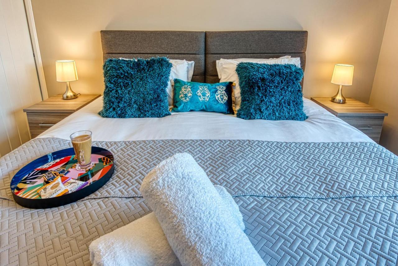 Elegant 5 Bed House - Sleeps 9, Central Solihull, Nec, Jlr, Hs2, Resorts World, Airport Business And Leisure Stays, Exteriér fotografie